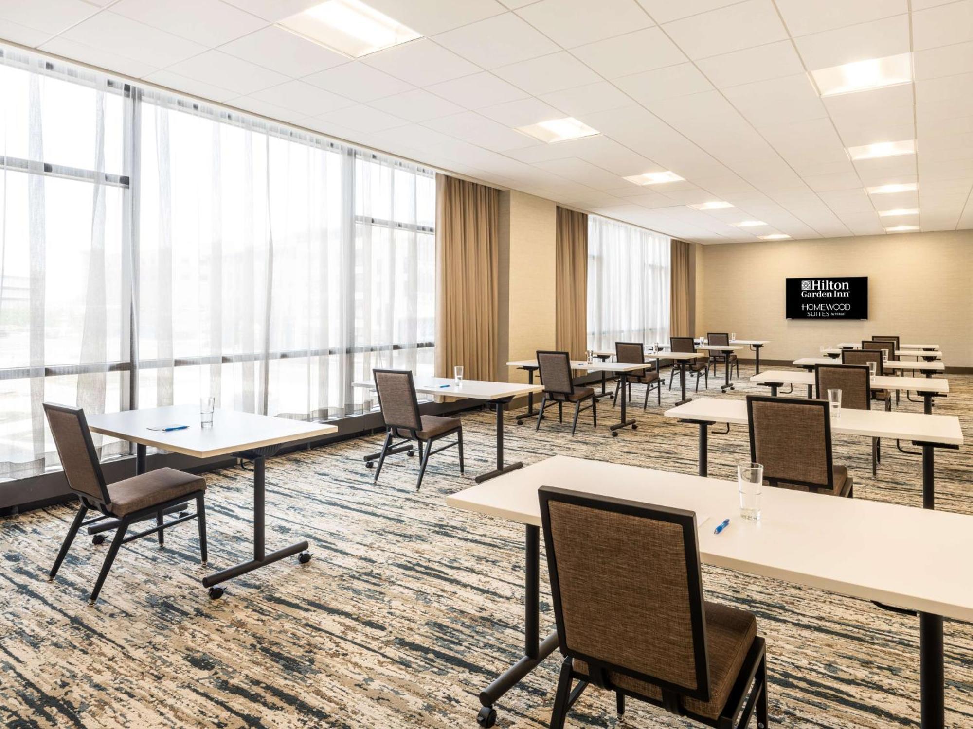 Homewood Suites By Hilton Toledo Downtown Exteriör bild